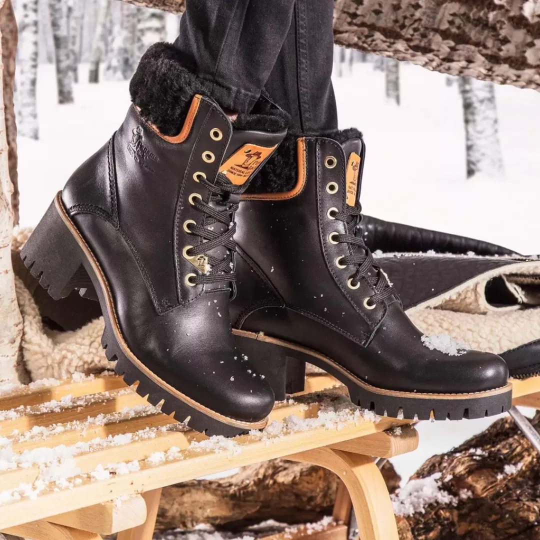 Phoebe Igloo Trav^Panama Jack New