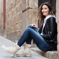 Tuscani^Panama Jack Best